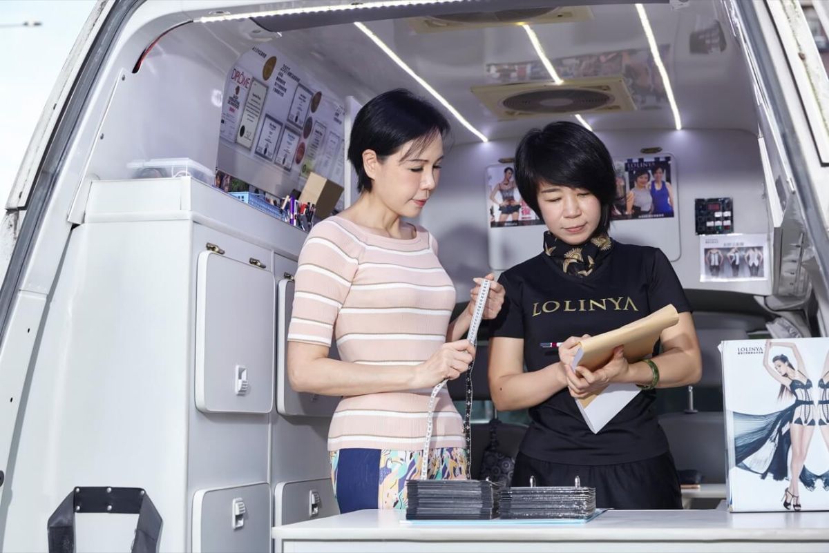 蘿琳亞行動工作車中圖 (1)